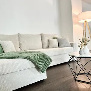 Mystay - Zentral - Design - Prime - Kueche Apartment